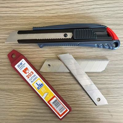 comprare Coltelli da taglio a lame d'argento da 18 mm per applicazioni industriali fabbricazione online