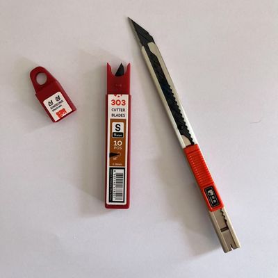 comprare Lame da taglio da 9 mm spesse 0,38 mm in acciaio ad alto tenore di carbonio SK2 per prestazioni di taglio fabbricazione online