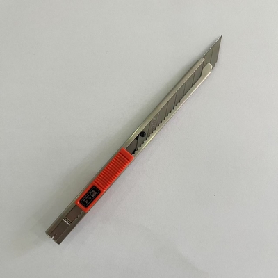 comprare Meccanismo di bloccaggio a scorrimento per taglierino a spezzare per esigenze di taglio di materiali leggeri fabbricazione online
