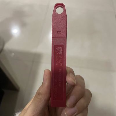 Lama da taglio multiuso per tappeti da 9 mm angolata a 60 gradi, argentata, a scatto, per tagli professionali