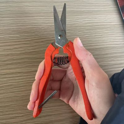 Manico ergonomico durevole per forbici da pesca