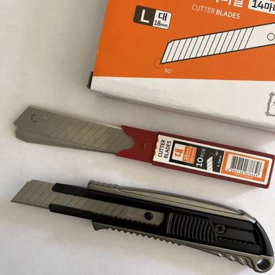 Larghezza di taglio accurata 18 mm lame di scatto argento 15 segmenti