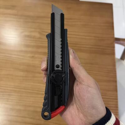 Manico di alluminio 18 mm coltello utilitario lama in acciaio ad alto tenore di carbonio per la costruzione di laboratori
